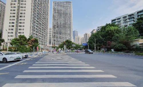 重慶市居民樓一隅。本報(bào)記者張守營(yíng)/攝