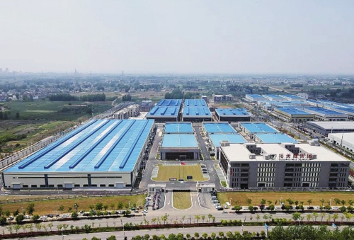 近年來,安徽省不斷拓寬投融資渠道,通過改革創新,以金融“活水”精準滴灌實體經濟。位于安徽省鳳陽縣循環經
濟產業園區的安徽拓美威銅業集團有限公司,在當地投資興業后得到了九江銀行合肥分行產業金融授信,解決了企業
生產經營流動資金之“渴”實質性困難。圖為工廠全景。 安徽拓美威銅業集團有限公司/供圖