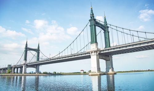 貫通松花江兩岸的陽明灘大橋